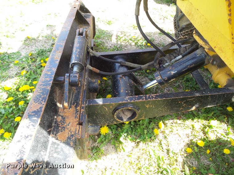 image for item CB9984 2002 Vermeer V5750 trencher