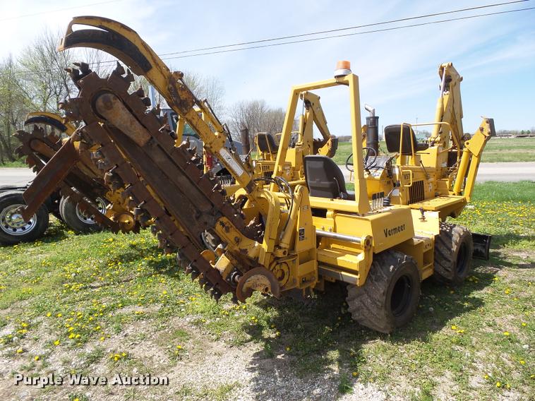image for item CB9985 2003 Vermeer V5750 trencher
