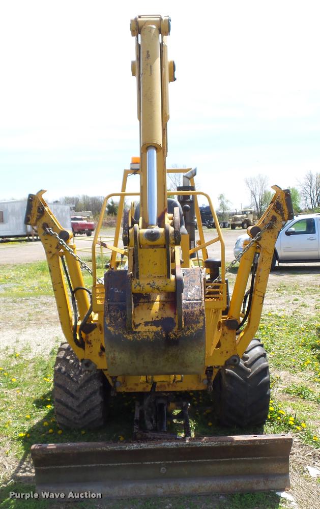 image for item CB9985 2003 Vermeer V5750 trencher