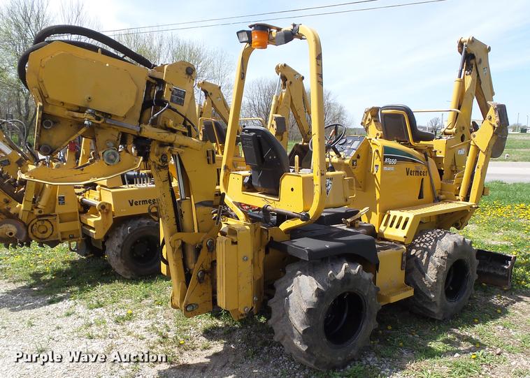 image for item CB9986 2006 Vermeer RT650 vibratory plow