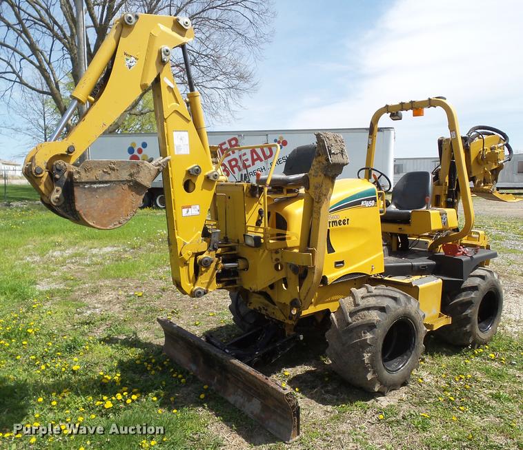 image for item CB9986 2006 Vermeer RT650 vibratory plow