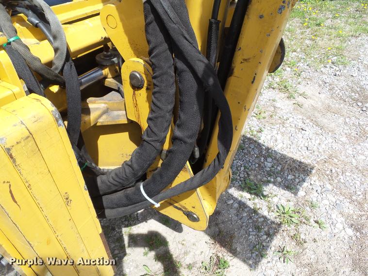 image for item CB9986 2006 Vermeer RT650 vibratory plow