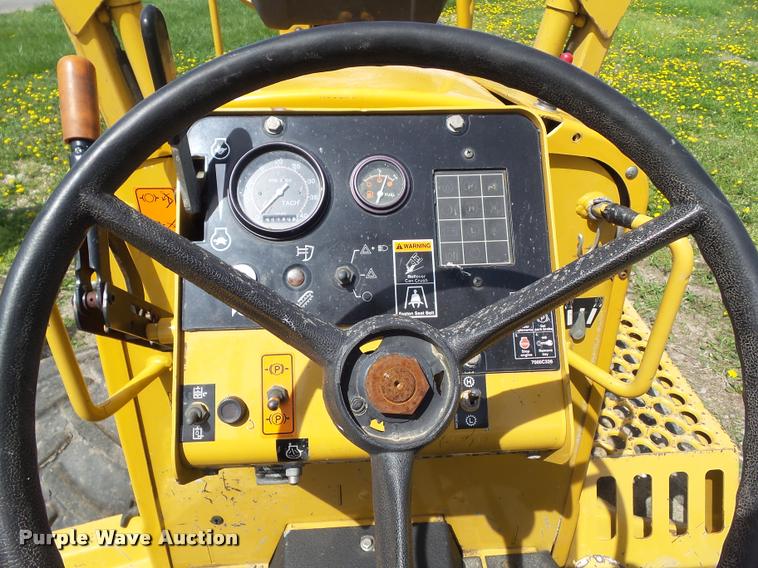 image for item CB9986 2006 Vermeer RT650 vibratory plow