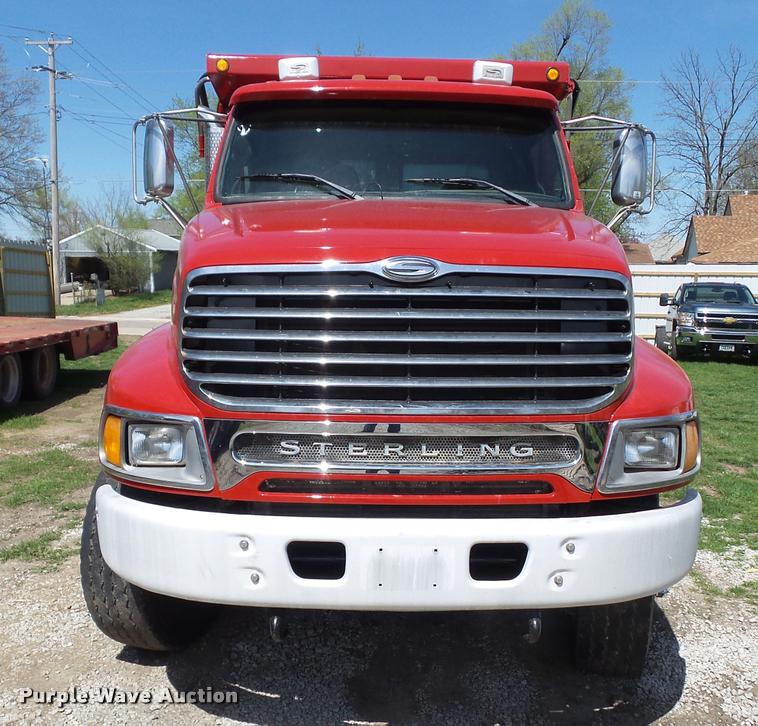 image for item CB9990 2007 Sterling LT9500 dump truck