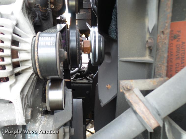 image for item CC9133 2002 International 4900 dump truck