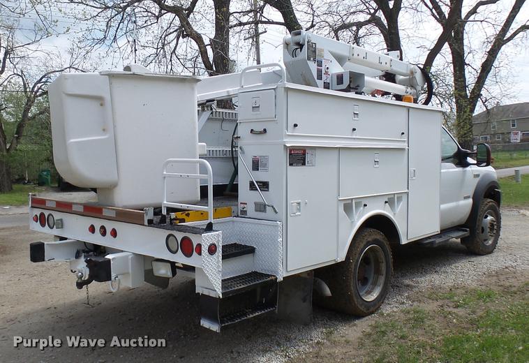 image for item CC9134 2007 Ford F550 Super Duty XL bucket truck
