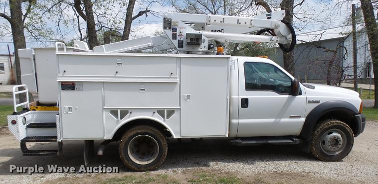 image for item CC9134 2007 Ford F550 Super Duty XL bucket truck