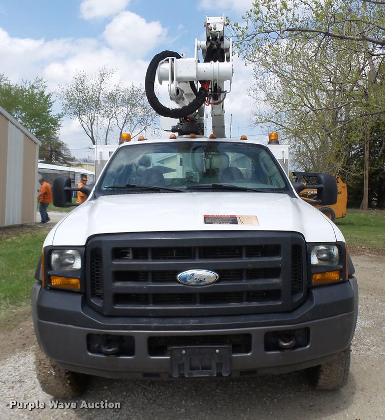image for item CC9134 2007 Ford F550 Super Duty XL bucket truck