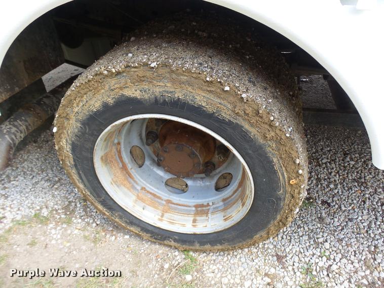 image for item CC9134 2007 Ford F550 Super Duty XL bucket truck