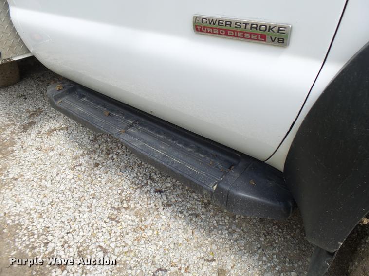 image for item CC9134 2007 Ford F550 Super Duty XL bucket truck