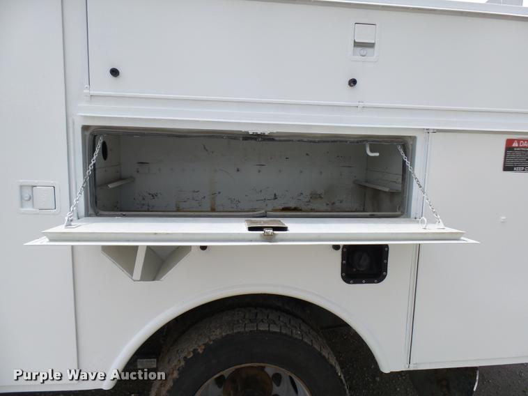 image for item CC9134 2007 Ford F550 Super Duty XL bucket truck