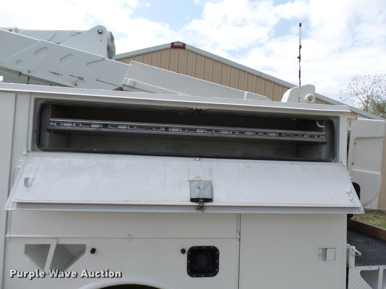 image for item CC9134 2007 Ford F550 Super Duty XL bucket truck
