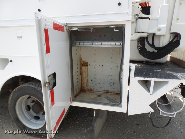 image for item CC9134 2007 Ford F550 Super Duty XL bucket truck