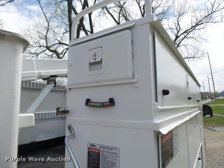 image for item CC9134 2007 Ford F550 Super Duty XL bucket truck