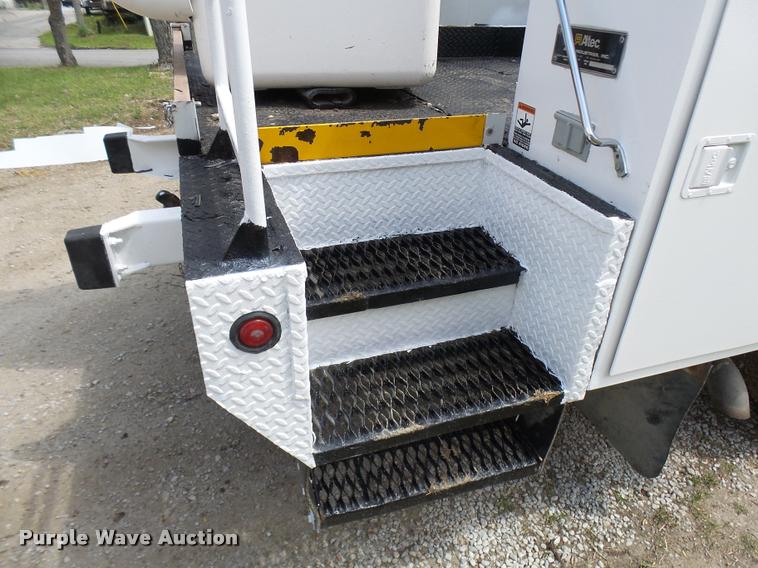 image for item CC9134 2007 Ford F550 Super Duty XL bucket truck