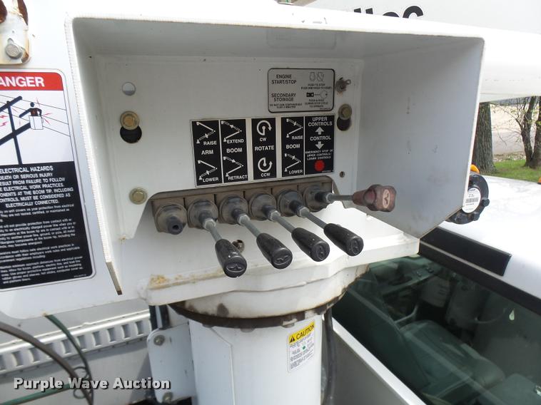 image for item CC9134 2007 Ford F550 Super Duty XL bucket truck