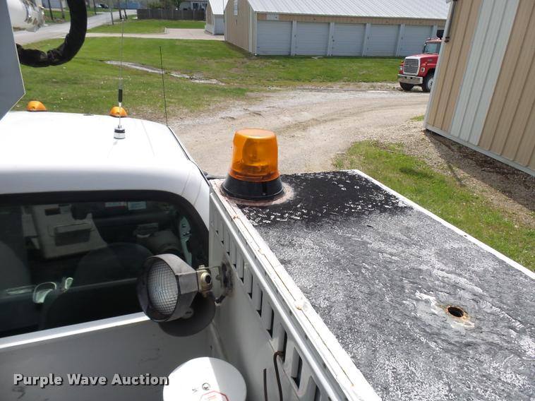 image for item CC9134 2007 Ford F550 Super Duty XL bucket truck