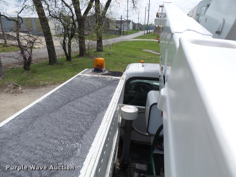 image for item CC9134 2007 Ford F550 Super Duty XL bucket truck