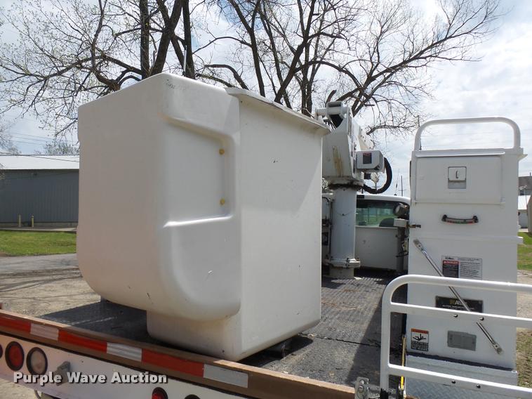 image for item CC9134 2007 Ford F550 Super Duty XL bucket truck