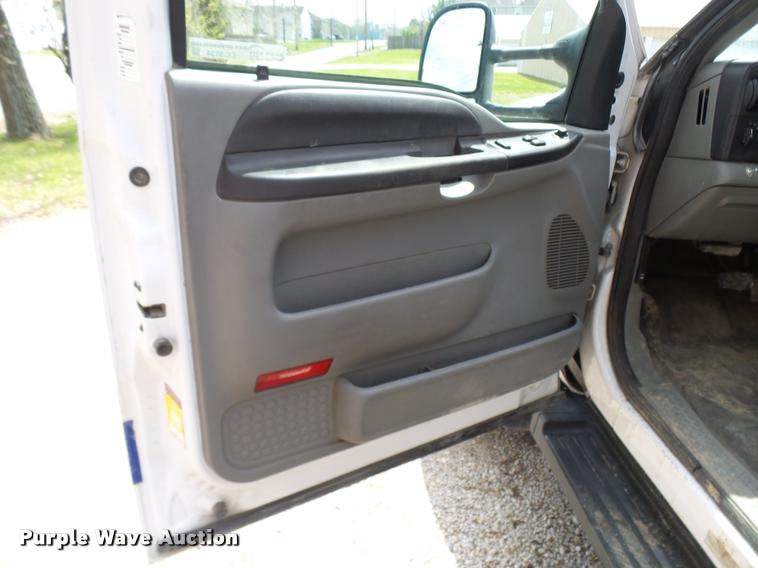 image for item CC9134 2007 Ford F550 Super Duty XL bucket truck