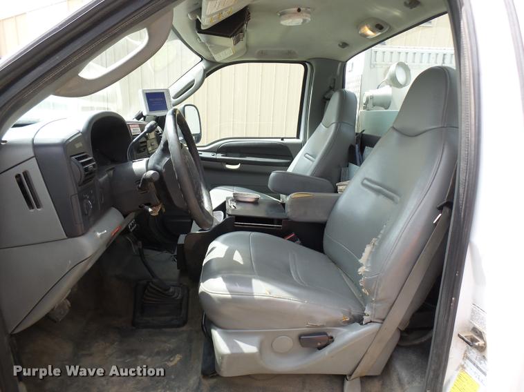 image for item CC9134 2007 Ford F550 Super Duty XL bucket truck