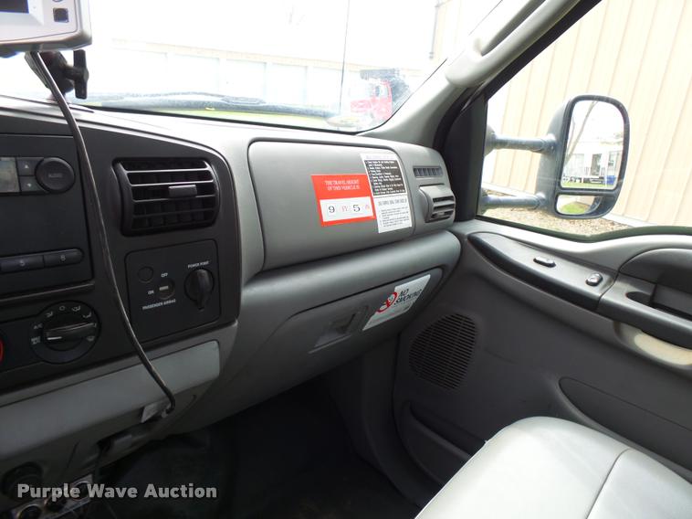 image for item CC9134 2007 Ford F550 Super Duty XL bucket truck