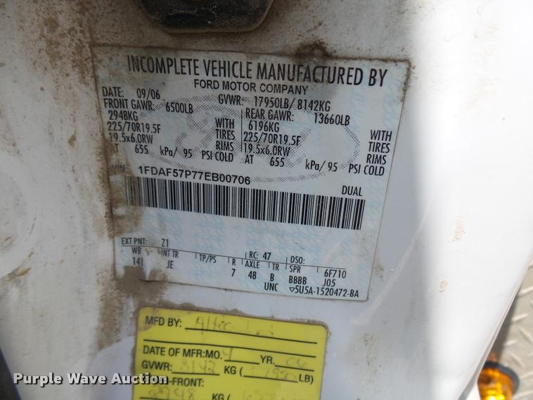 image for item CC9134 2007 Ford F550 Super Duty XL bucket truck