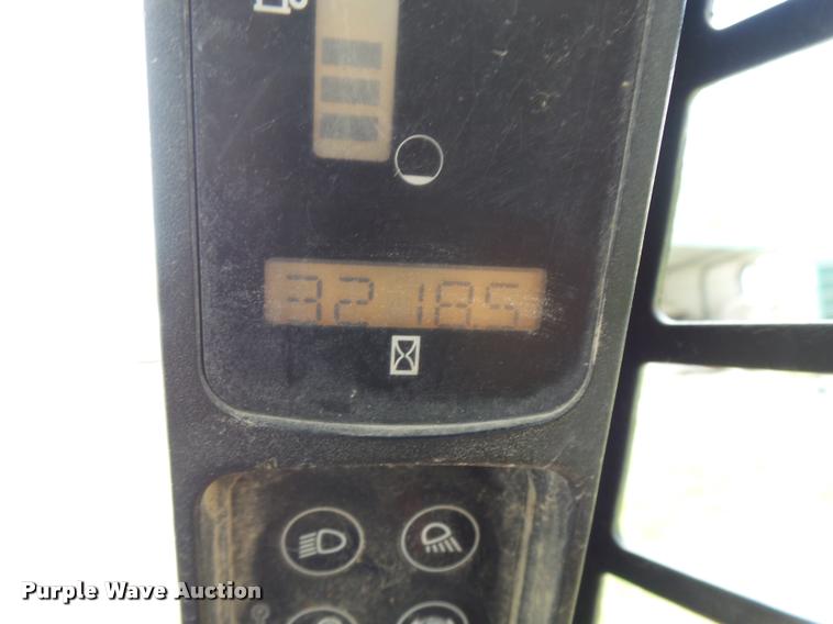 image for item CC9135 2005 Case 445 skid steer