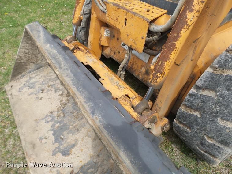 image for item CC9135 2005 Case 445 skid steer