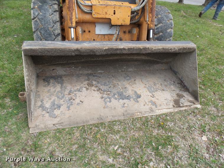 image for item CC9135 2005 Case 445 skid steer
