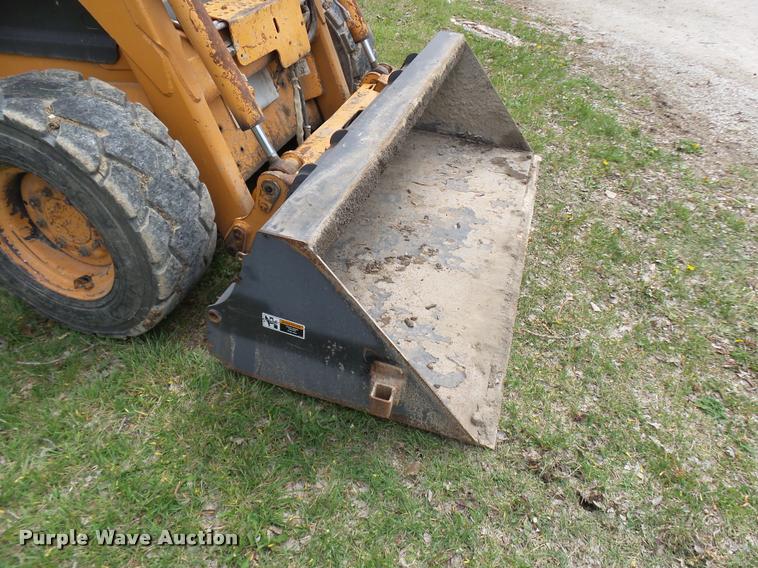 image for item CC9135 2005 Case 445 skid steer