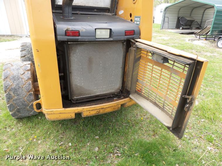 image for item CC9135 2005 Case 445 skid steer