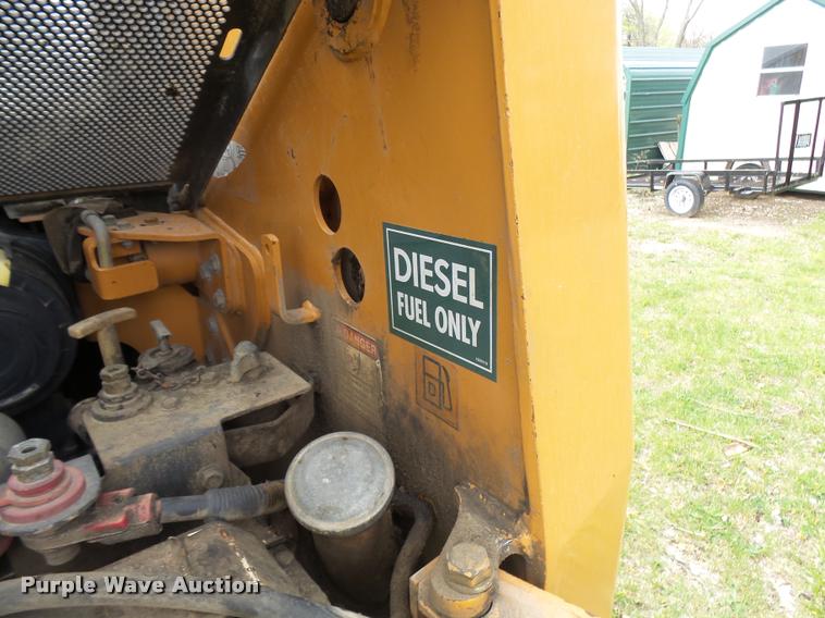 image for item CC9135 2005 Case 445 skid steer