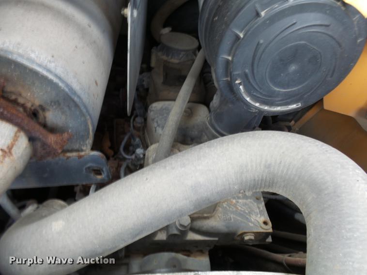 image for item CC9135 2005 Case 445 skid steer