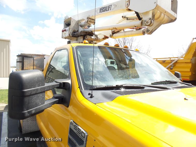 image for item CC9147 2008 Ford F550 Super Duty bucket truck