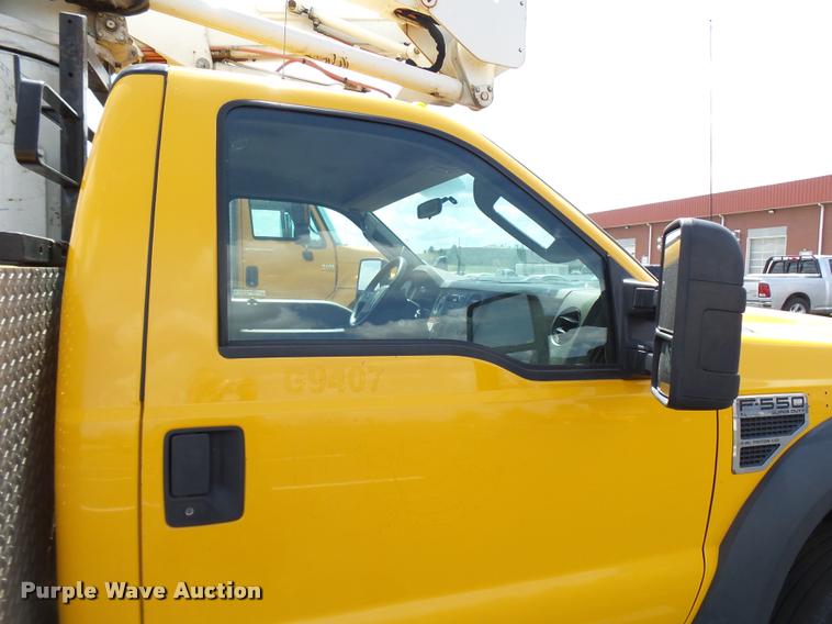 image for item CC9147 2008 Ford F550 Super Duty bucket truck
