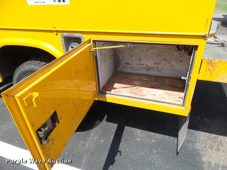 image for item CC9147 2008 Ford F550 Super Duty bucket truck