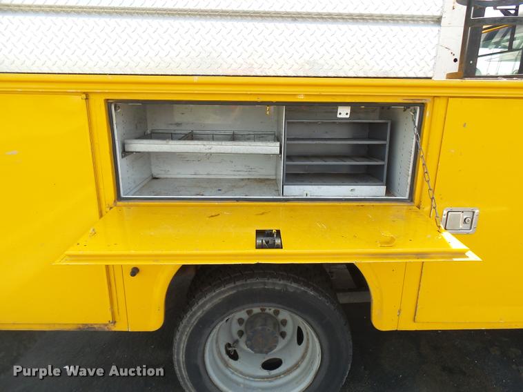 image for item CC9147 2008 Ford F550 Super Duty bucket truck