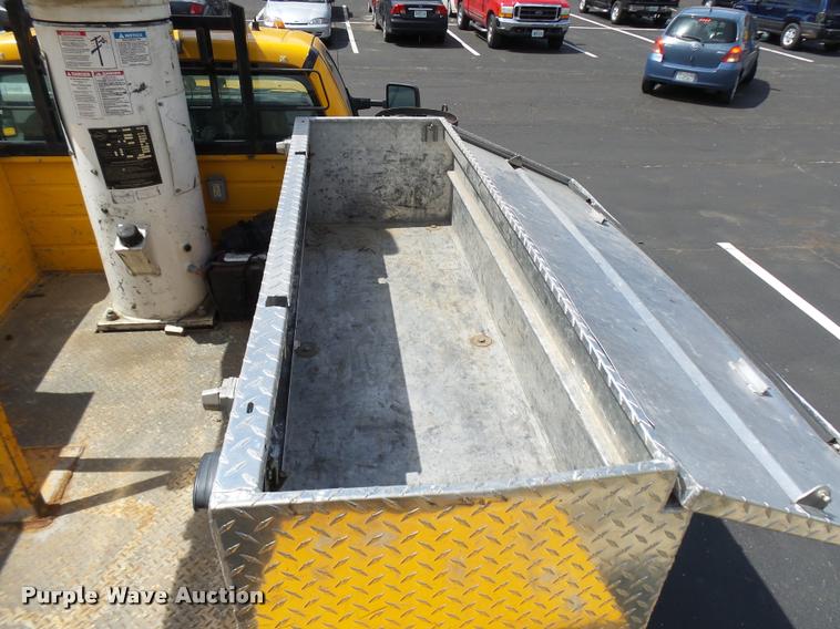 image for item CC9147 2008 Ford F550 Super Duty bucket truck