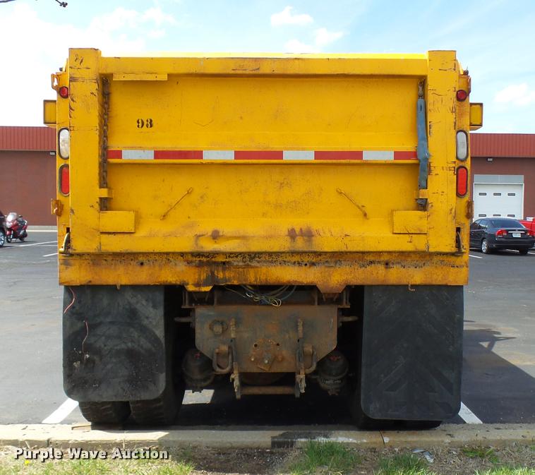 image for item CC9148 2006 International 7400 dump truck