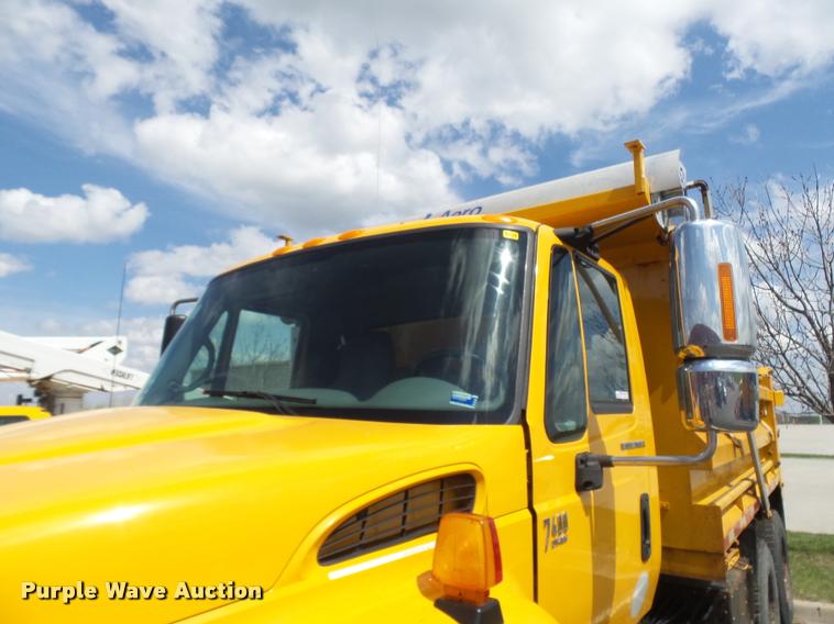 image for item CC9148 2006 International 7400 dump truck