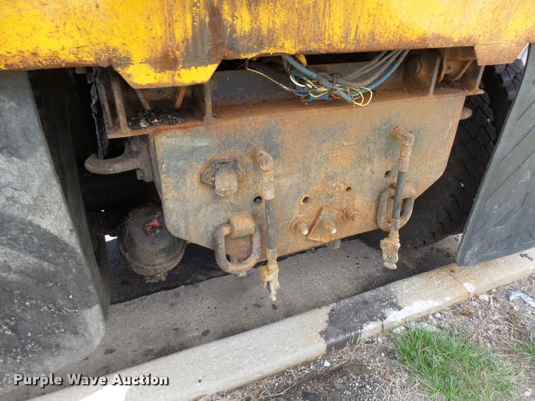 image for item CC9148 2006 International 7400 dump truck