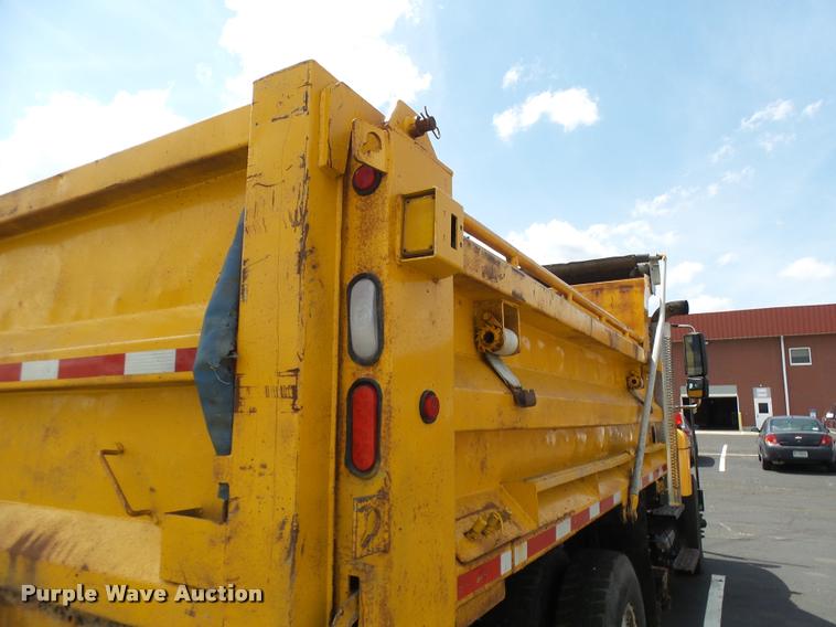 image for item CC9148 2006 International 7400 dump truck