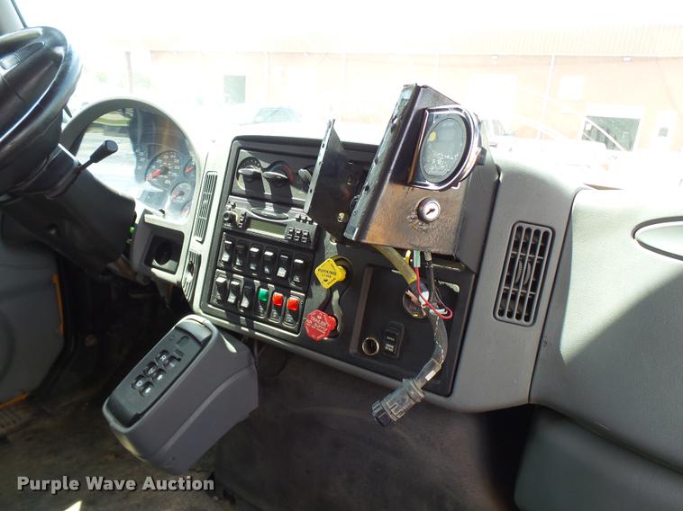 image for item CC9148 2006 International 7400 dump truck