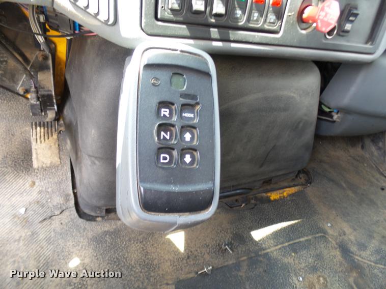 image for item CC9148 2006 International 7400 dump truck