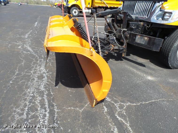 image for item CC9149 2004 International 7400 Crew Cab dump truck