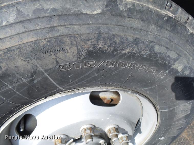 image for item CC9149 2004 International 7400 Crew Cab dump truck