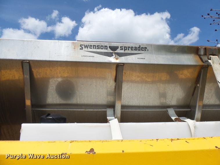 image for item CC9149 2004 International 7400 Crew Cab dump truck