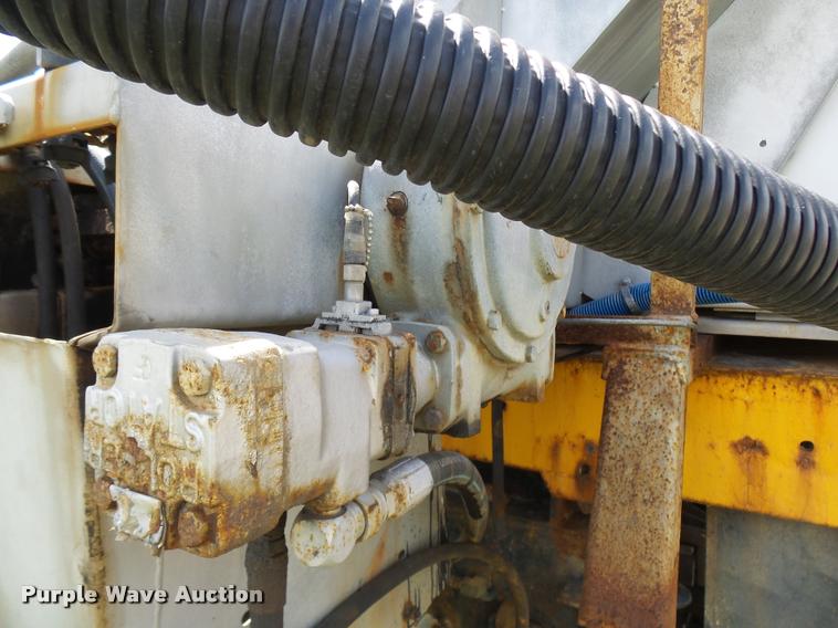 image for item CC9149 2004 International 7400 Crew Cab dump truck