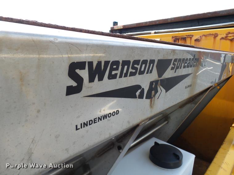 image for item CC9149 2004 International 7400 Crew Cab dump truck